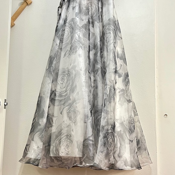 Eliza J Floral Embellished Organza Gown - Picture 7 of 12
